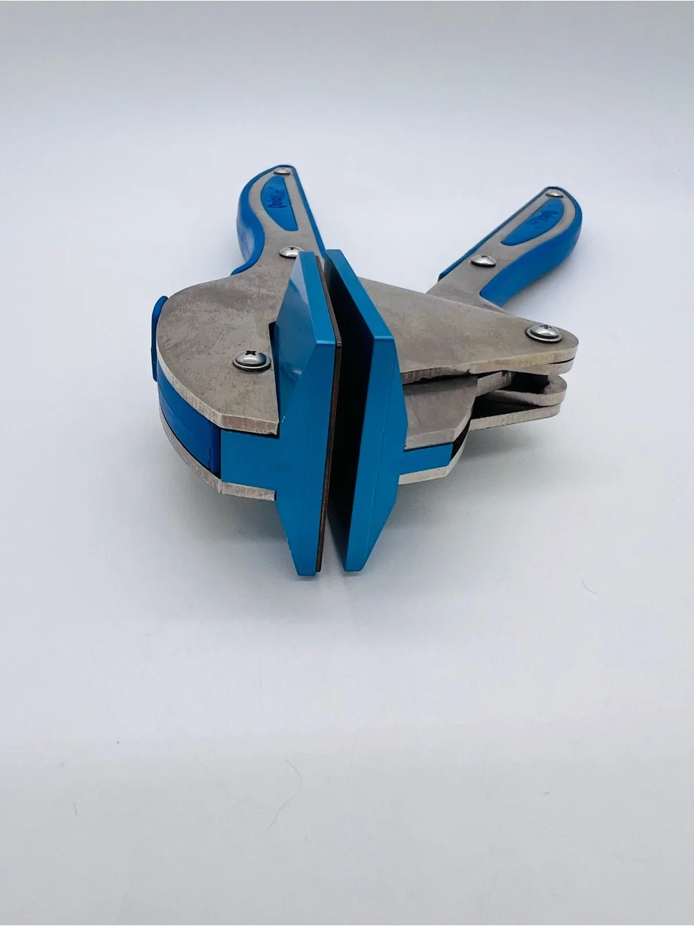 QuicKutz Personal Die-cutting Hand Tool For Scrapbooking and Crafts